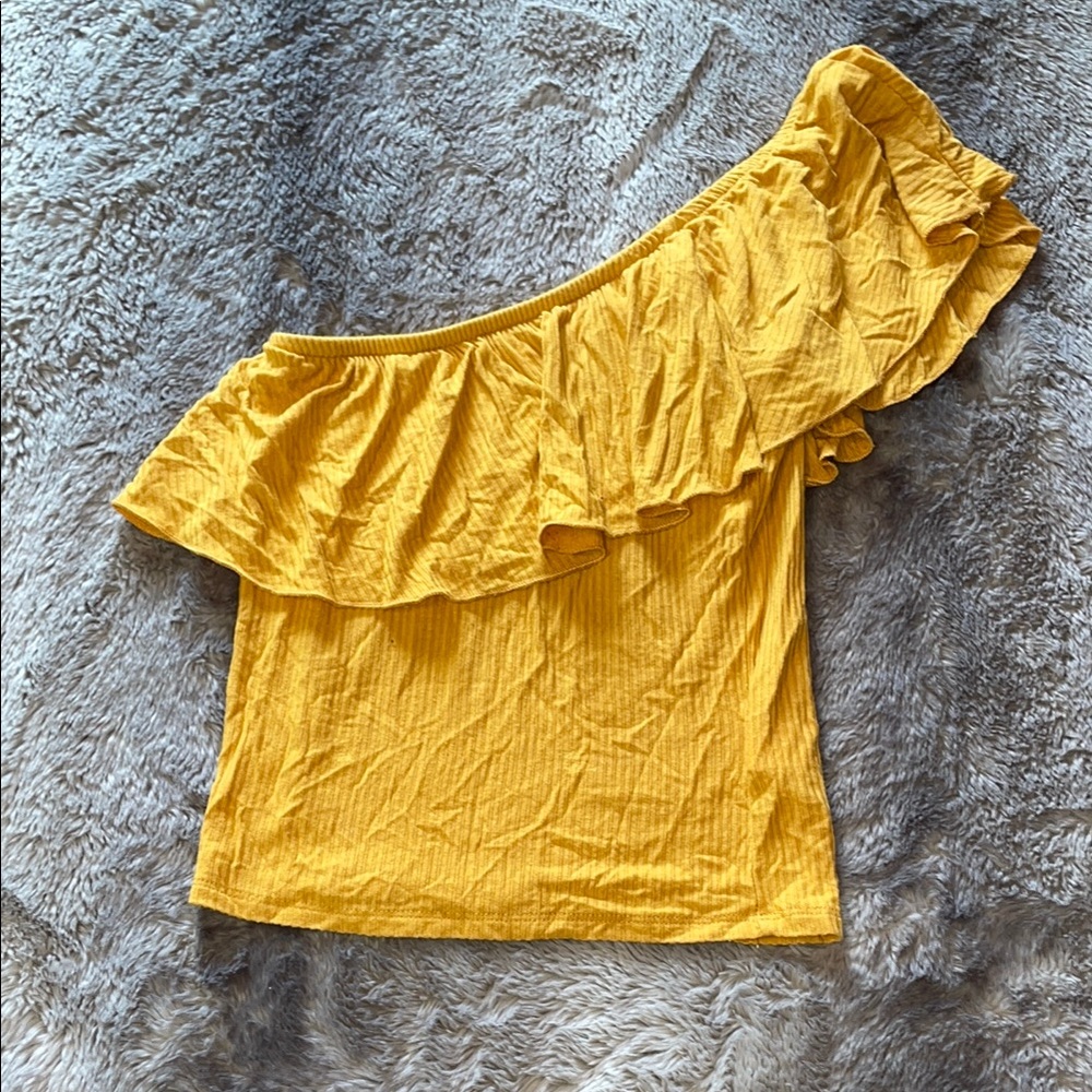 Yellow Off-Shoulder Ruffle Top ☀️ - Picture 1 of 3